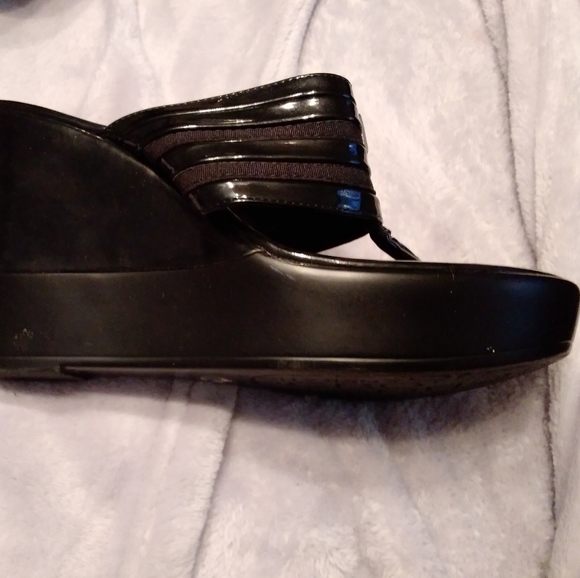 Shoes - Picture 3 of 5